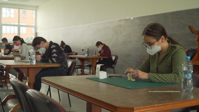 Uchádzači o štúdium zubného lekárstva sa podrobili unikátnym skúškam manuálnej zručnosti