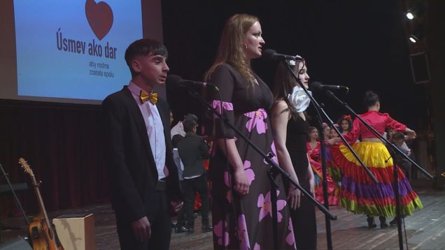 Umelecké zoskupenie Fénix na regionálnom kole Najmilšieho koncertu roka prevalcovalo ostatných. Odborná porota ho posunula do celoslovenského kola