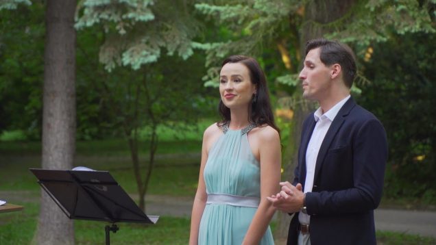 V čarovnom prostredí muzeálnej záhrady sa niesli tóny klasickej hudby na počesť Jaroslava Vodrážku