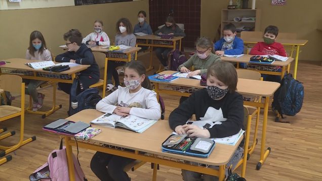 V pondelok si do školských lavíc zasadne väčšina ôsmakov a deviatakov
