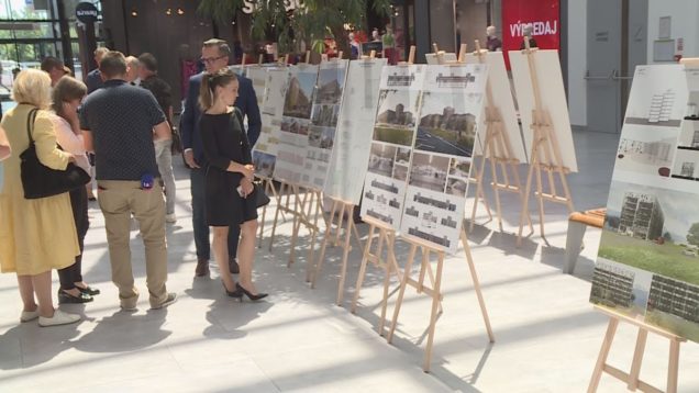 Víťazné návrhy na parkovacie domy sú vystavené pre širokú verejnosť v priestoroch obchodného centra