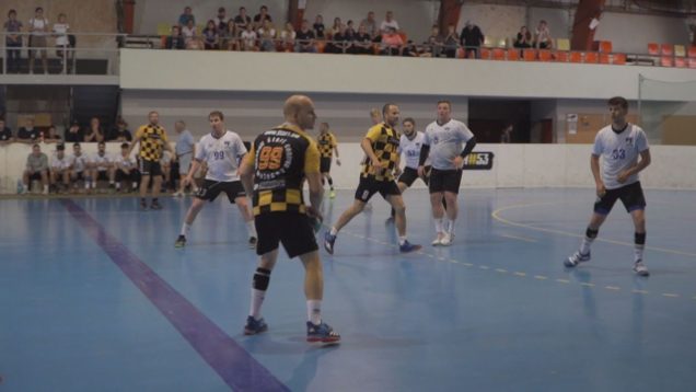 Vo vyrovnanom a kvalitnom súboji dvoch najlepších tímov súťaže ťahali za dlhší koniec martinskí hádzanári