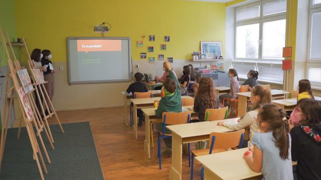 Život, dielo a najmä odkaz A. Dubčeka tlmočili zaujímavou formou starší spolužiaci tým mladším